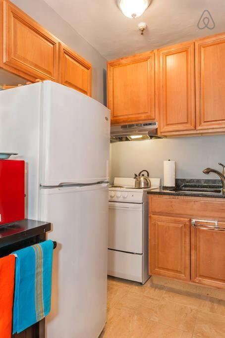 Downtown Studio Apt, Short Walk To Hospitals Boston Exterior photo